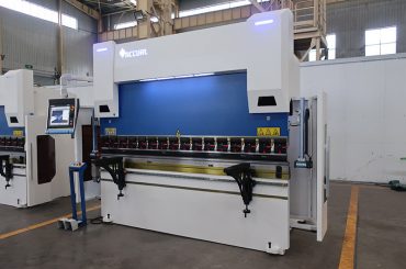 притиснете ја сопирачката со 3 цилиндри